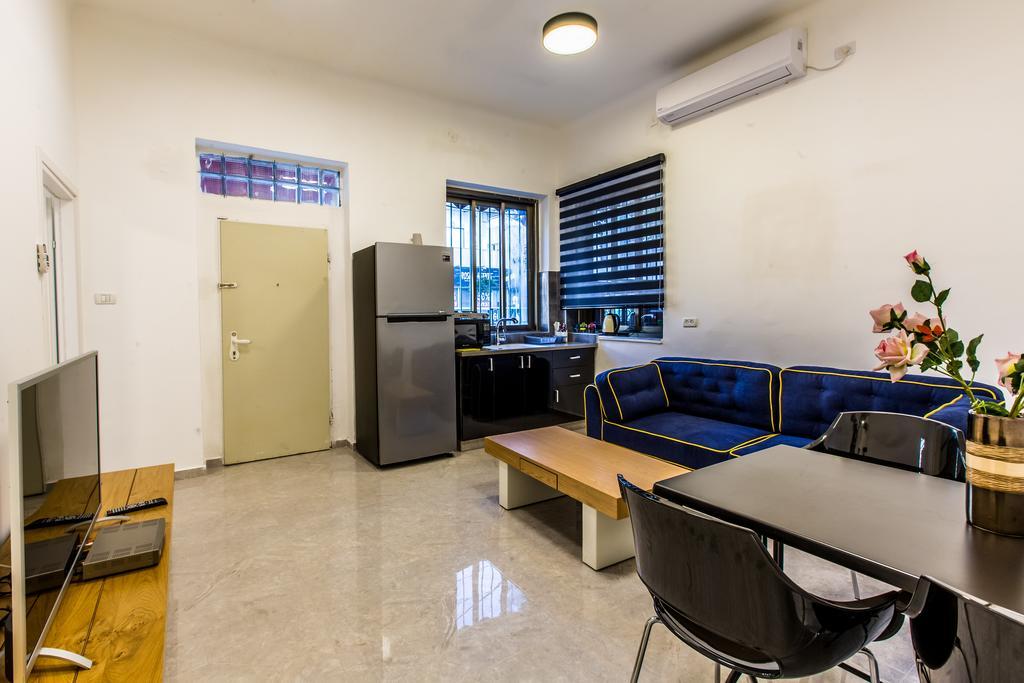 Sunset Beach Apartments Tel Aviv Exterior photo