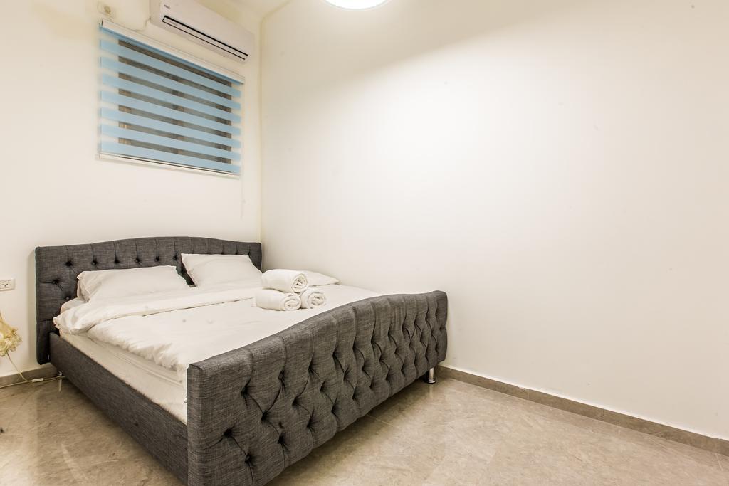 Sunset Beach Apartments Tel Aviv Exterior photo