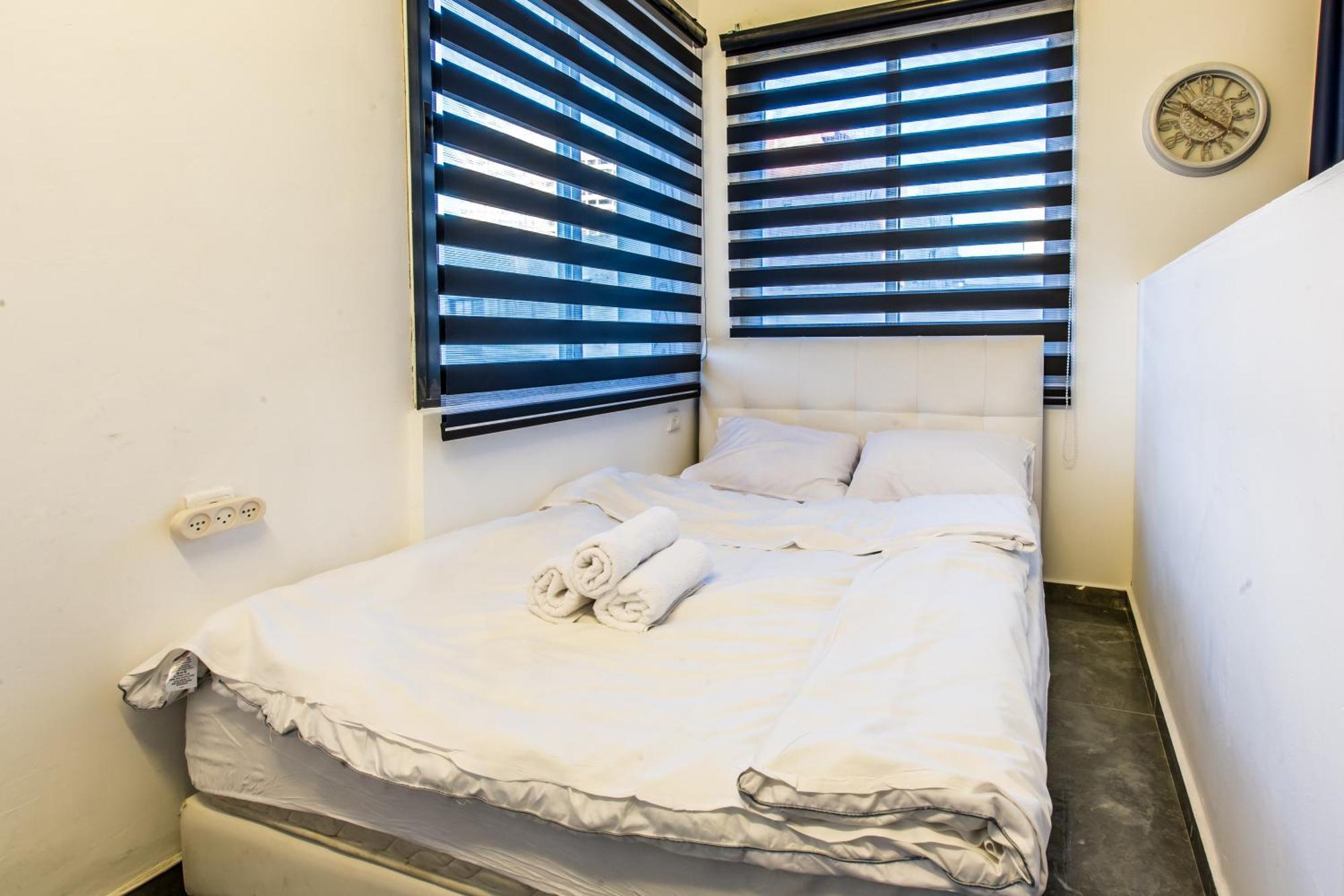 Sunset Beach Apartments Tel Aviv Exterior photo