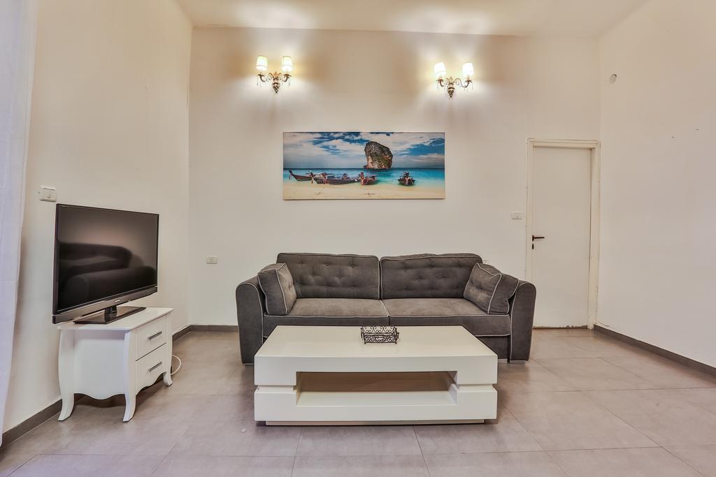 Sunset Beach Apartments Tel Aviv Exterior photo